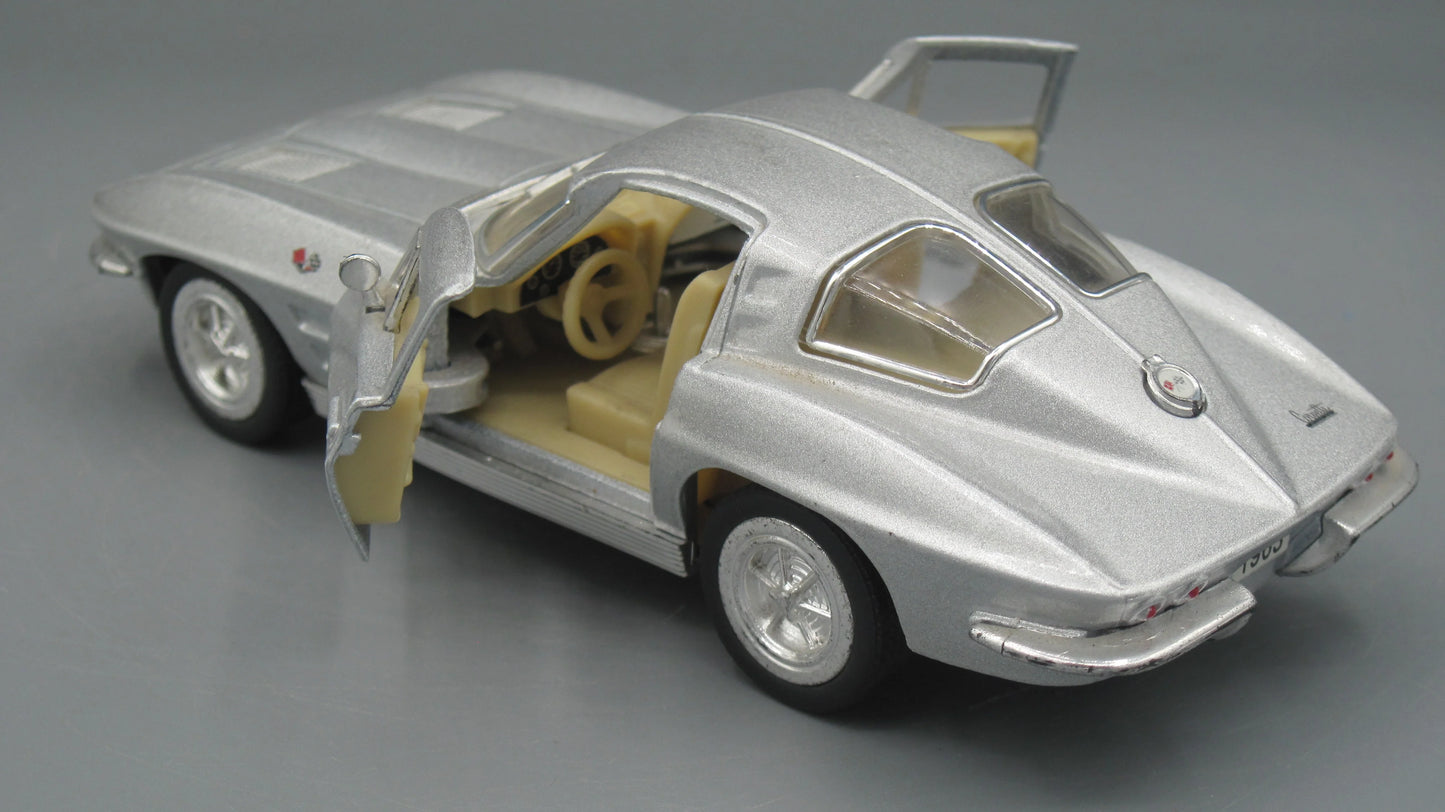 Kinsmart Corvette Sting Ray 1968 Silver
