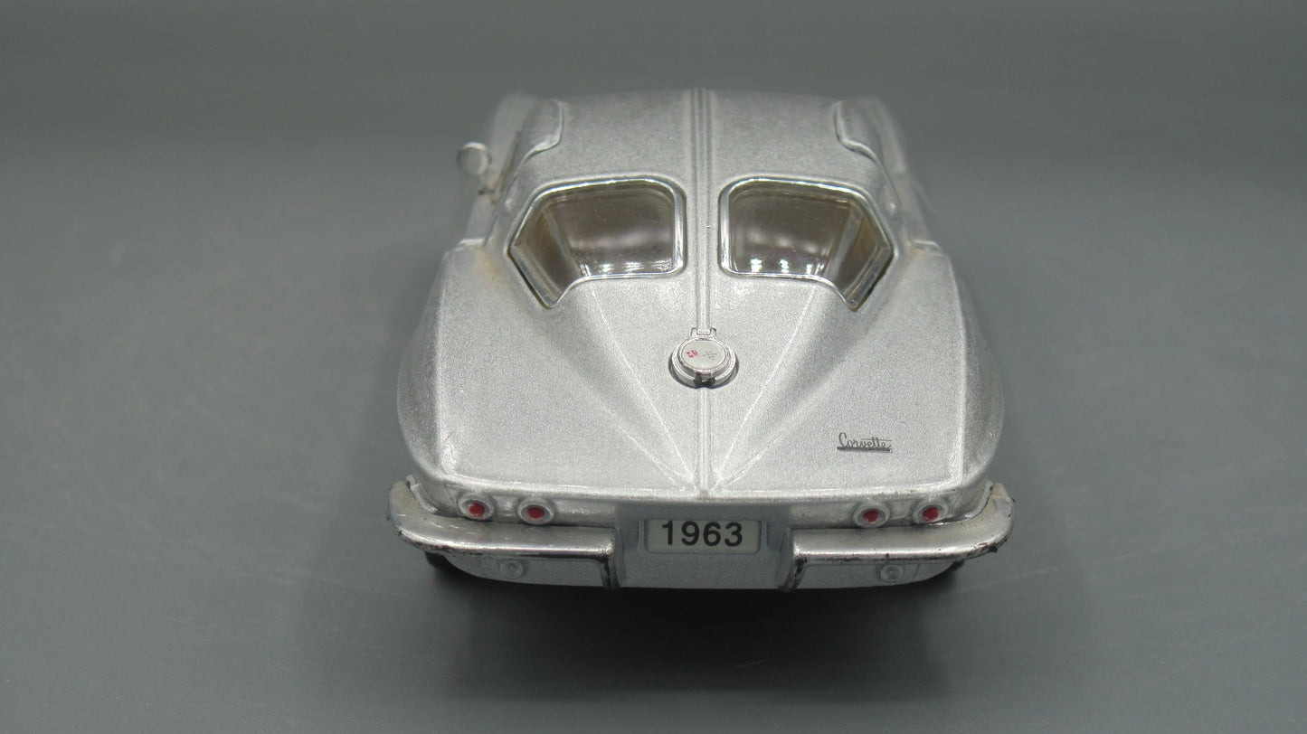 Kinsmart Corvette Sting Ray 1968 Silver
