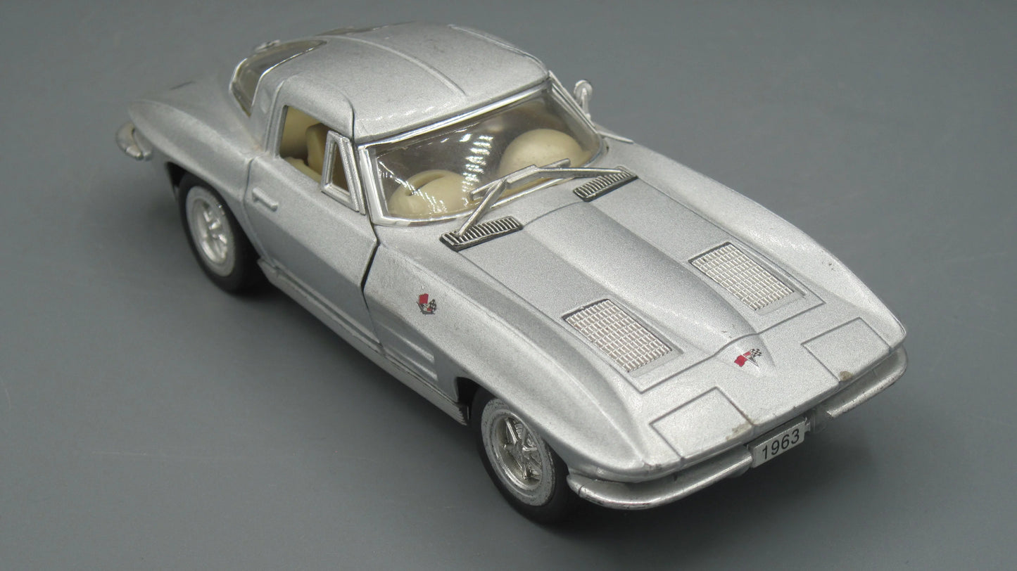 Kinsmart Corvette Sting Ray 1968 Silver