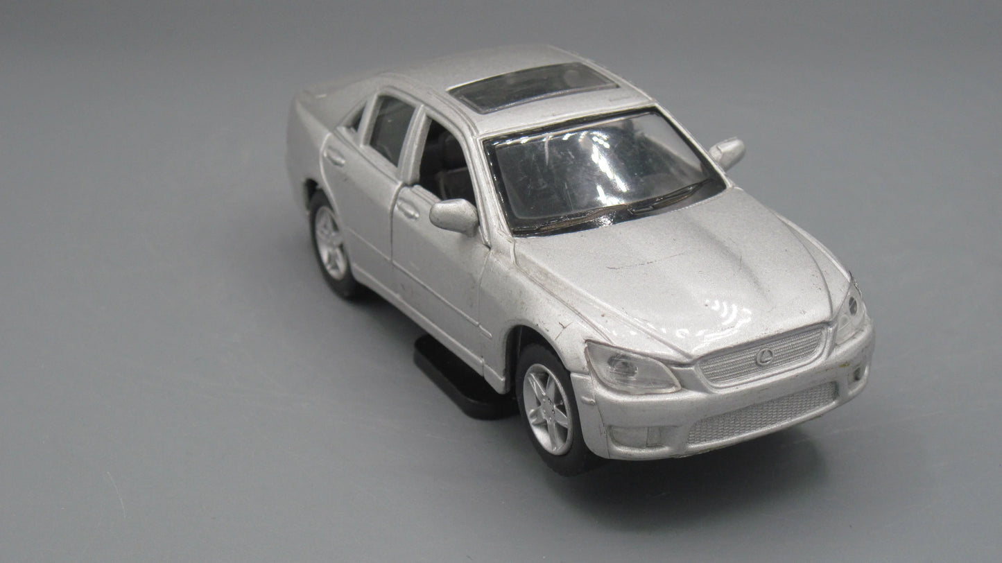 Maisto Lexus IS 300 Silver