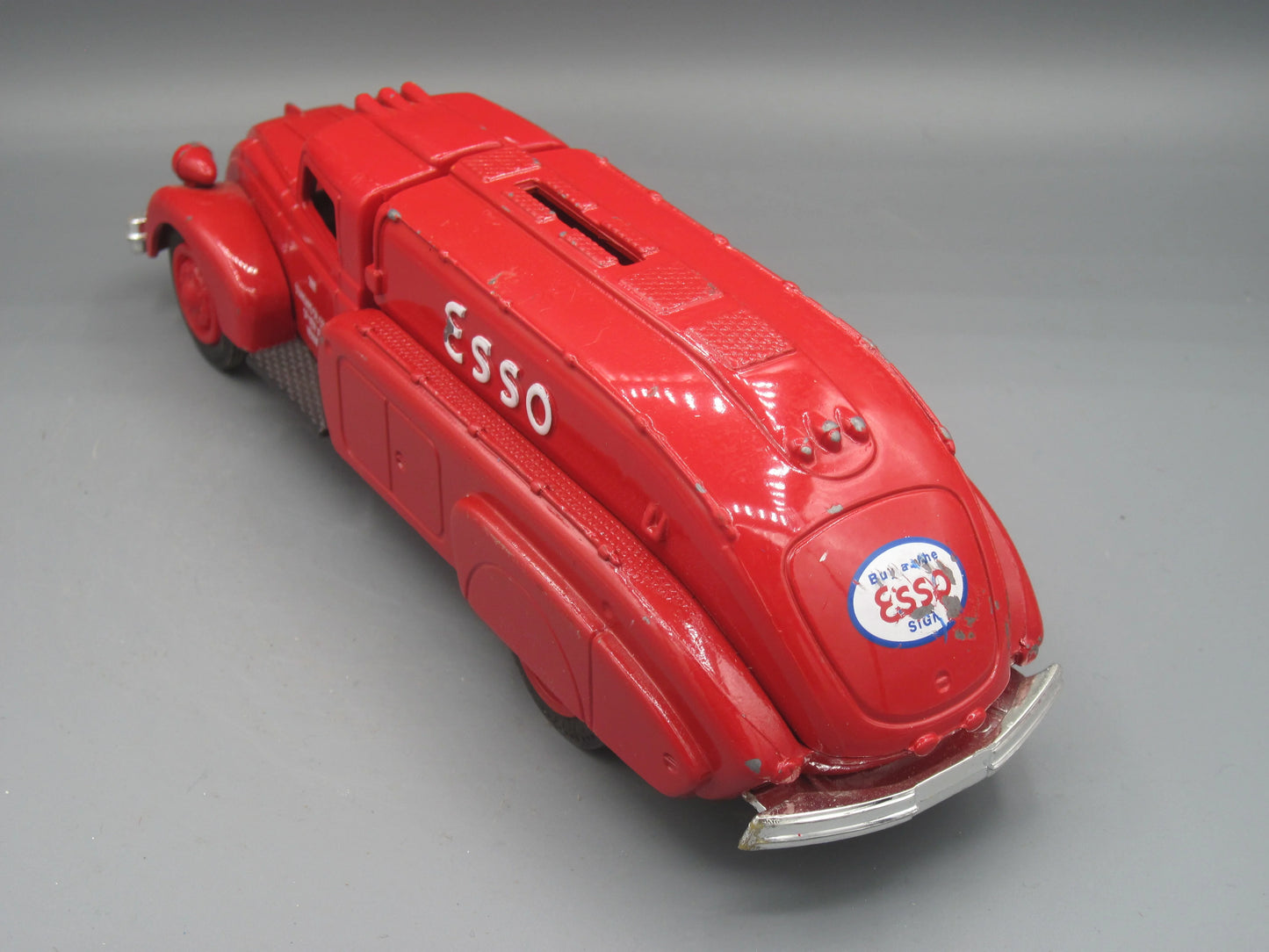ERTL Dodge ESSO Airflow Tanker 1939 Red