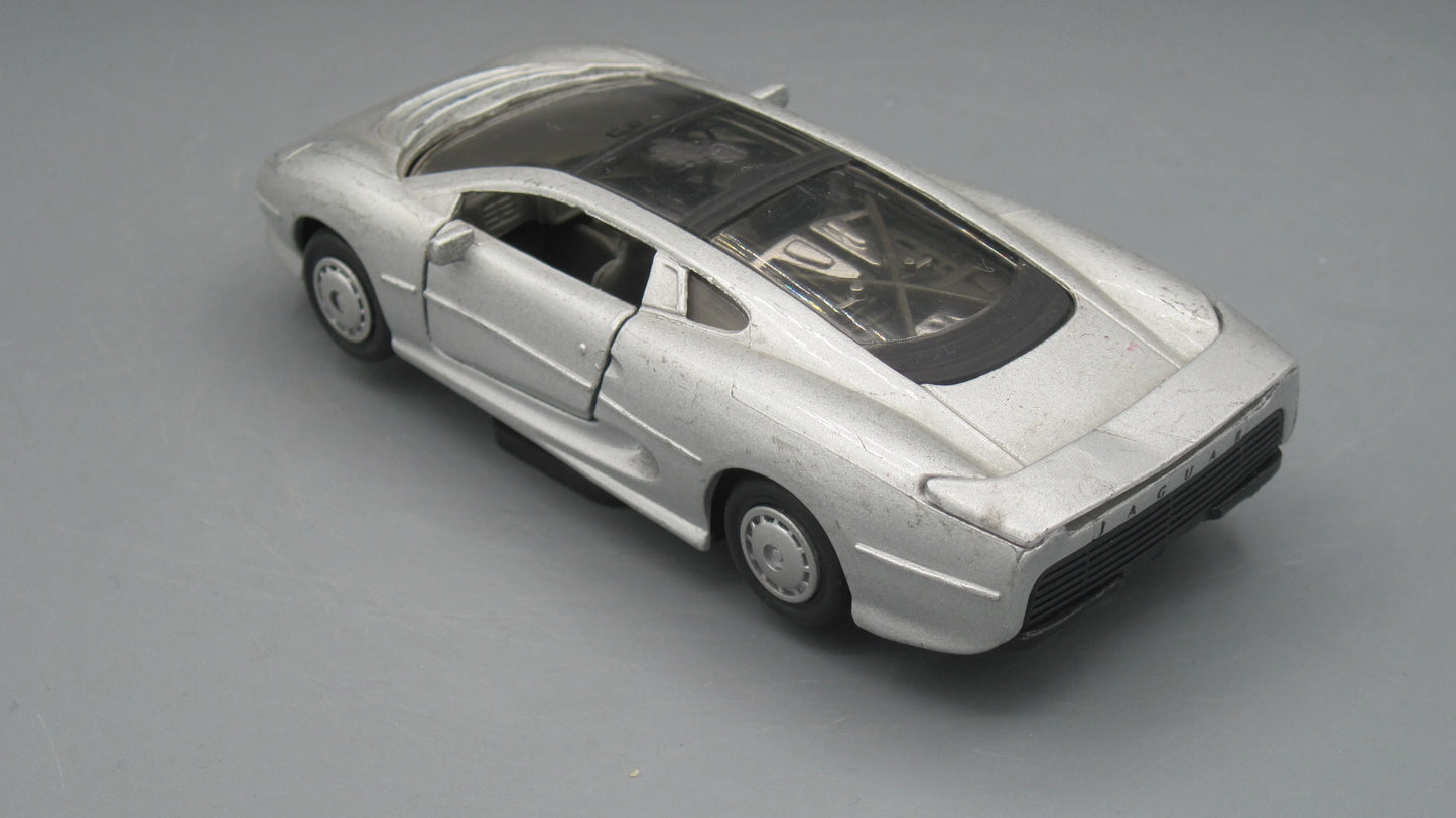 Maisto Jaguar XJ 220 Silver