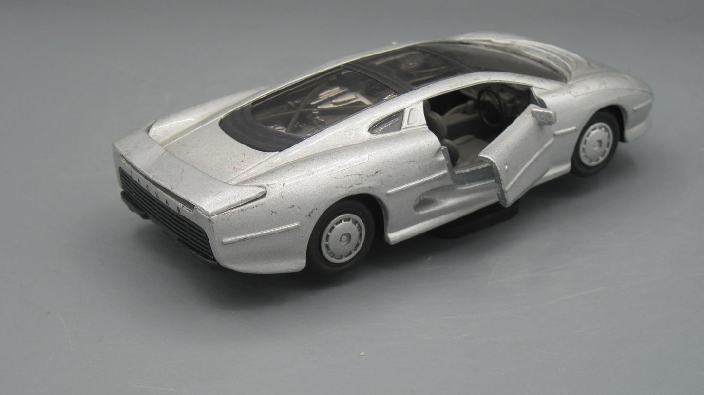 Maisto Jaguar XJ 220 Silver