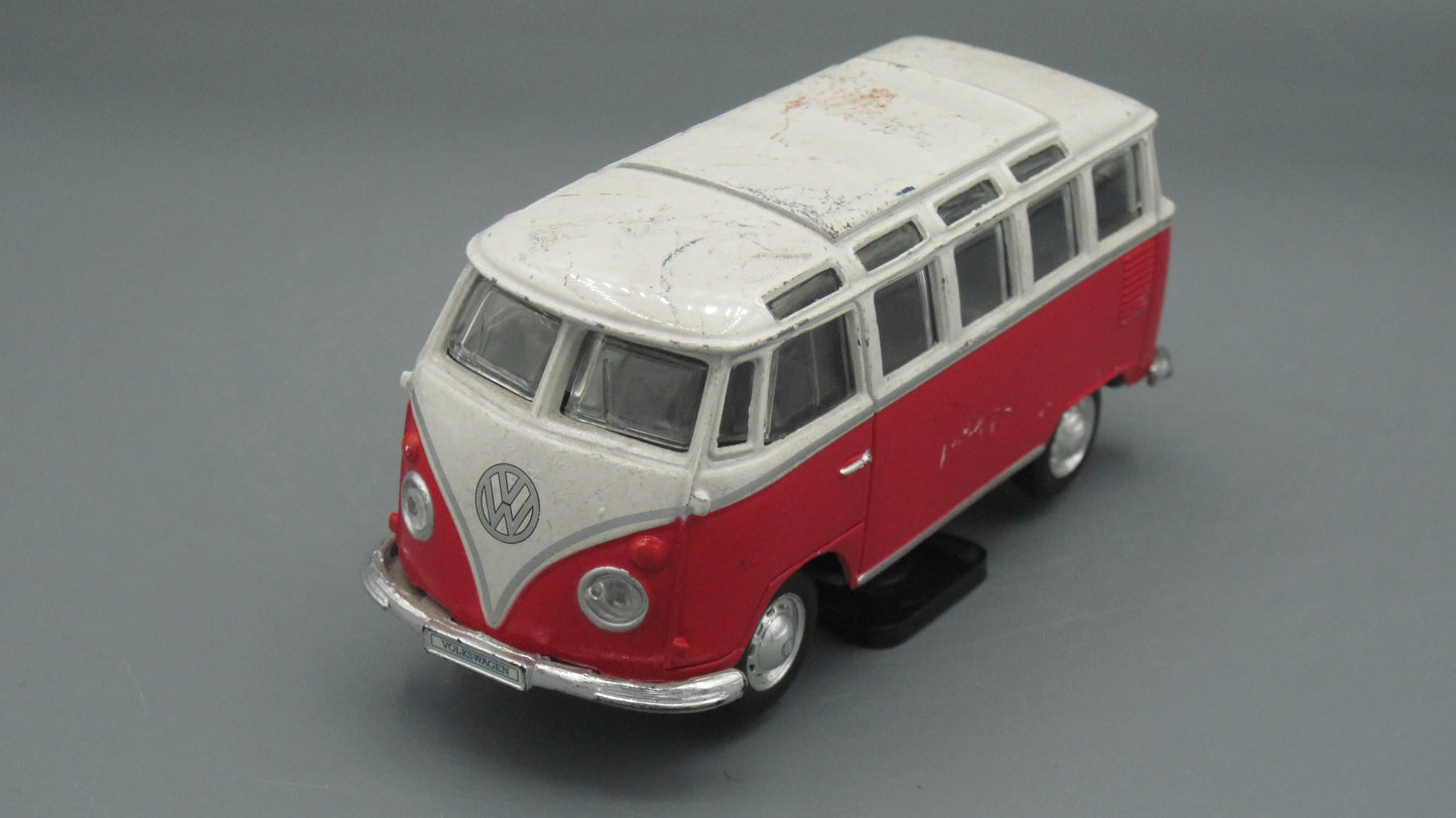 Maisto Volkswagen Van Samba White and Red