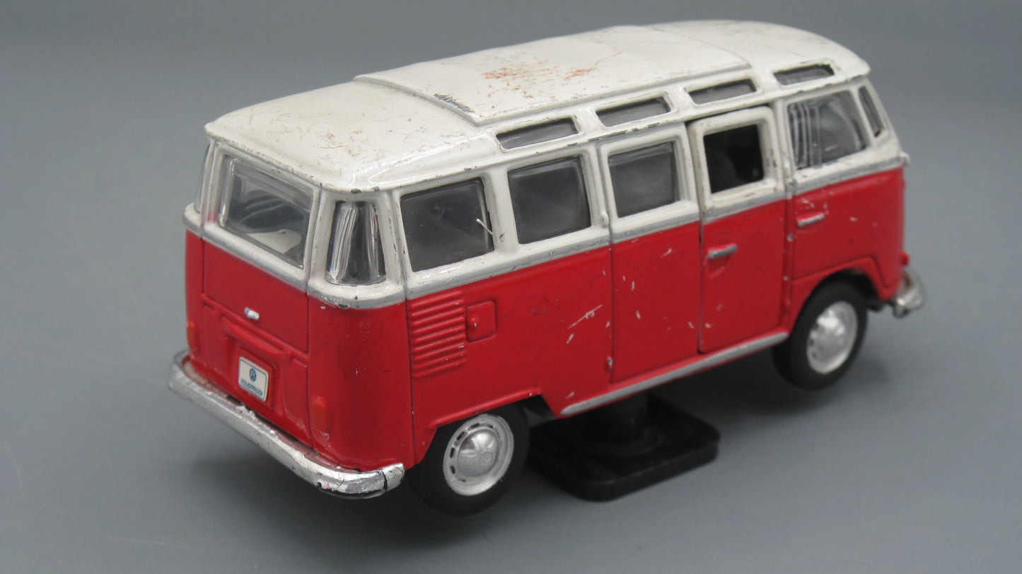 Maisto Volkswagen Van Samba White and Red