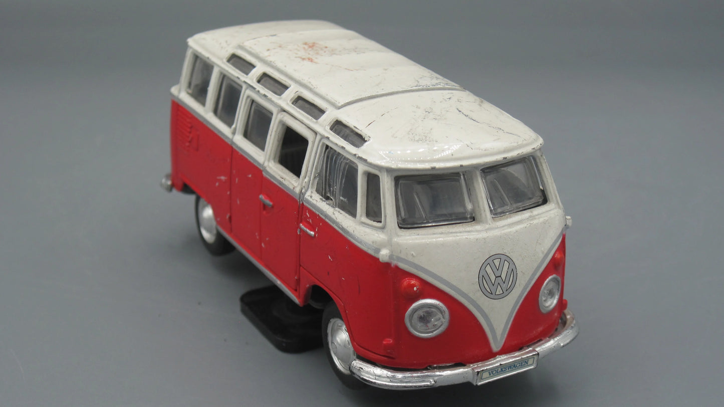 Maisto Volkswagen Van Samba White and Red
