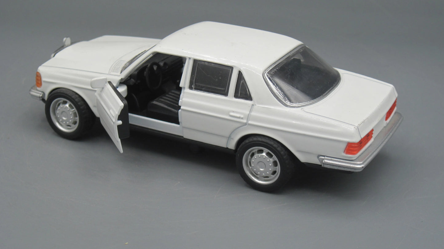China Mercedes-Benz 450 SEL White