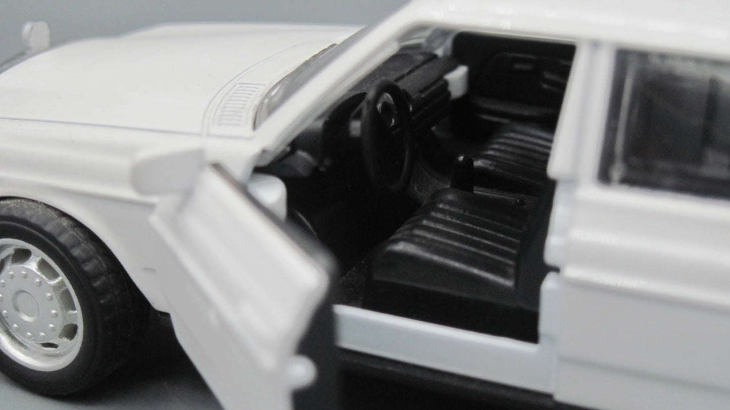 China Mercedes-Benz 450 SEL White
