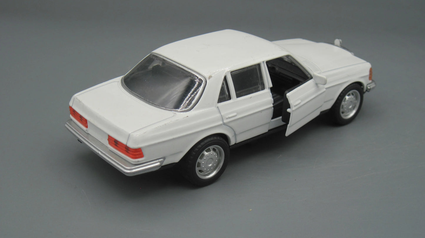China Mercedes-Benz 450 SEL White