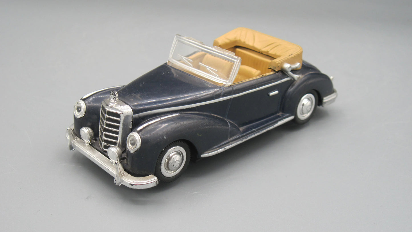 New-Ray Mercedes-Benz 300 S 1955 Blue