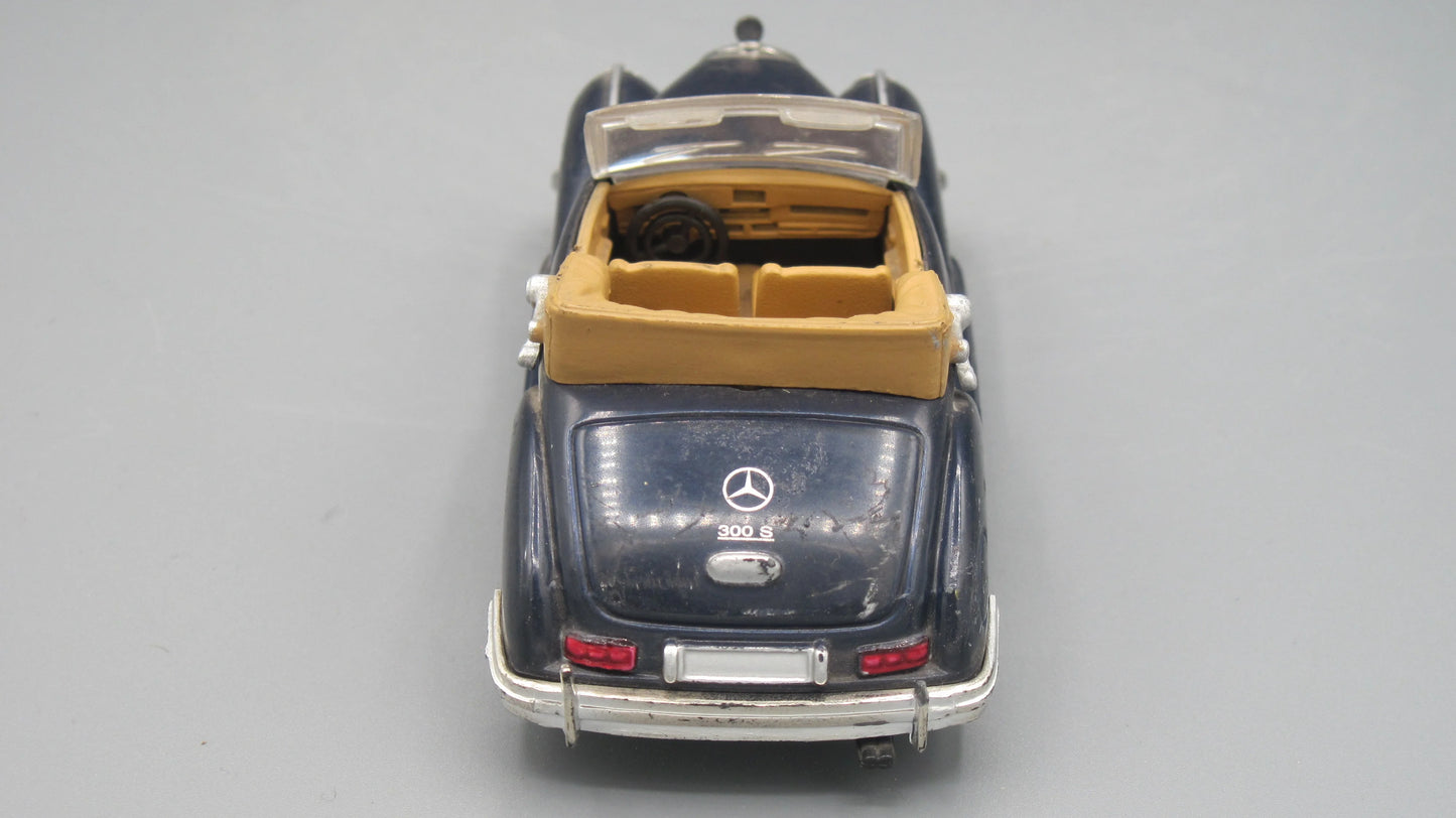 New-Ray Mercedes-Benz 300 S 1955 Blue