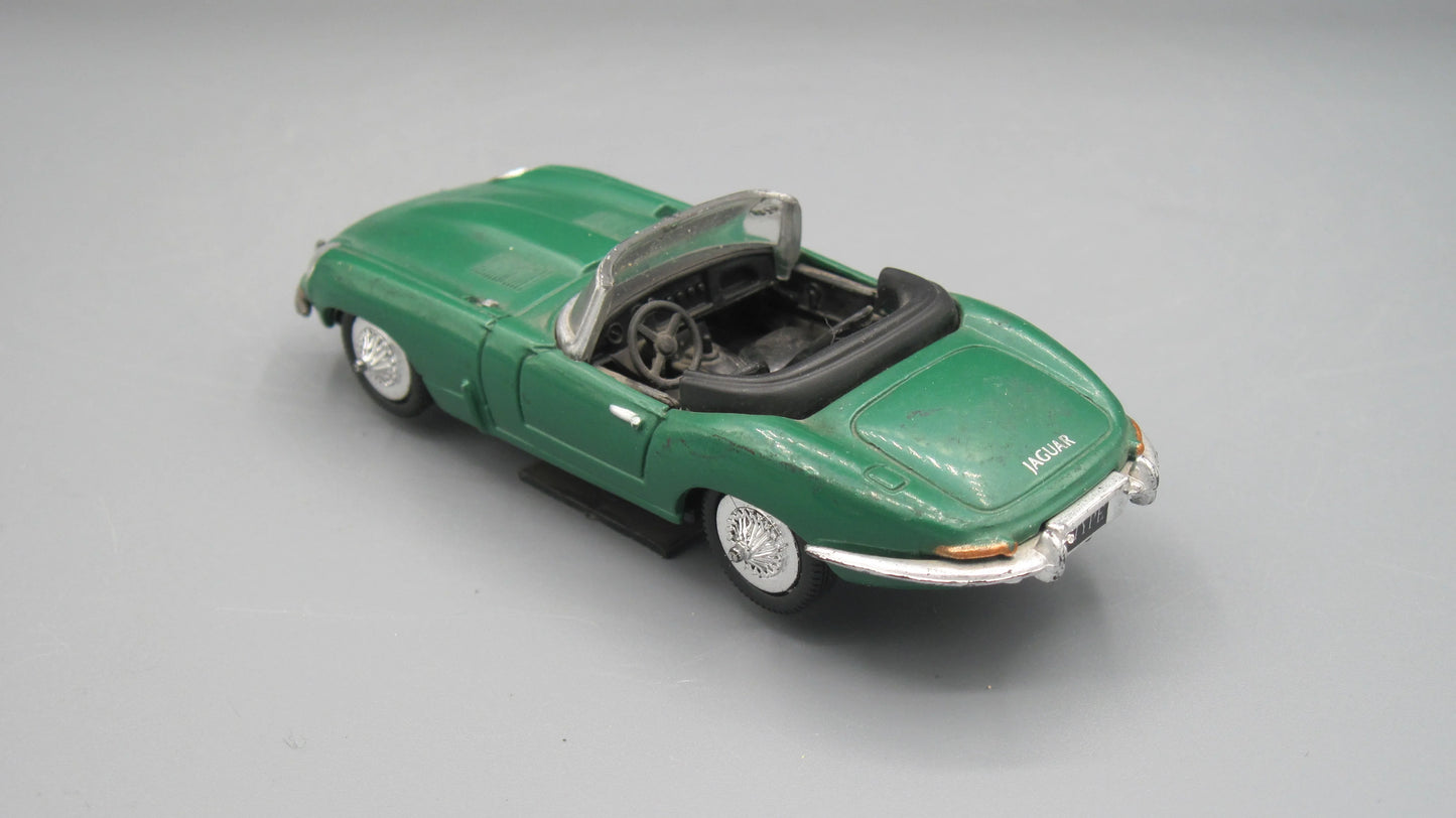 New-Ray Jaguar E Cabriolet 1961 Green