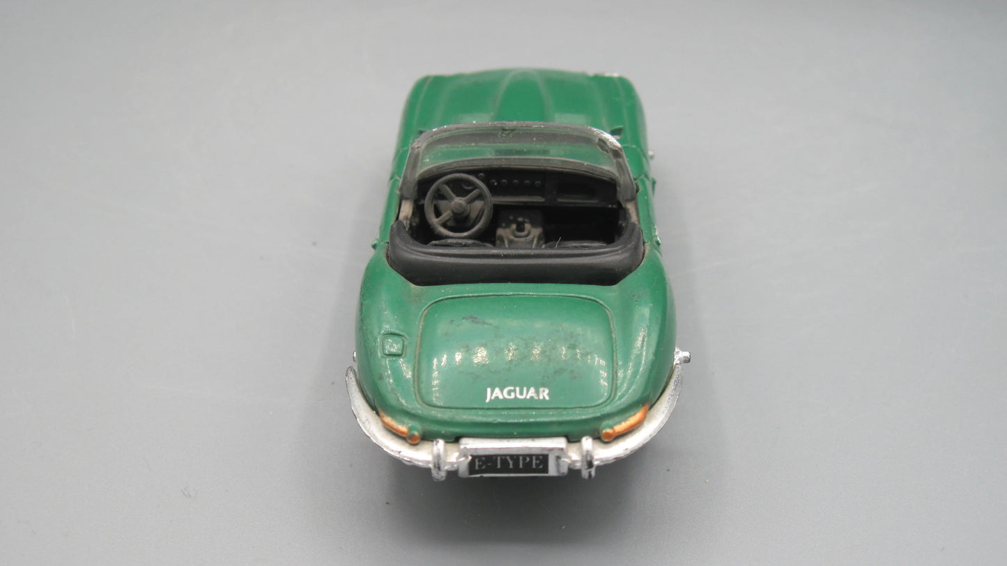 New-Ray Jaguar E Cabriolet 1961 Green