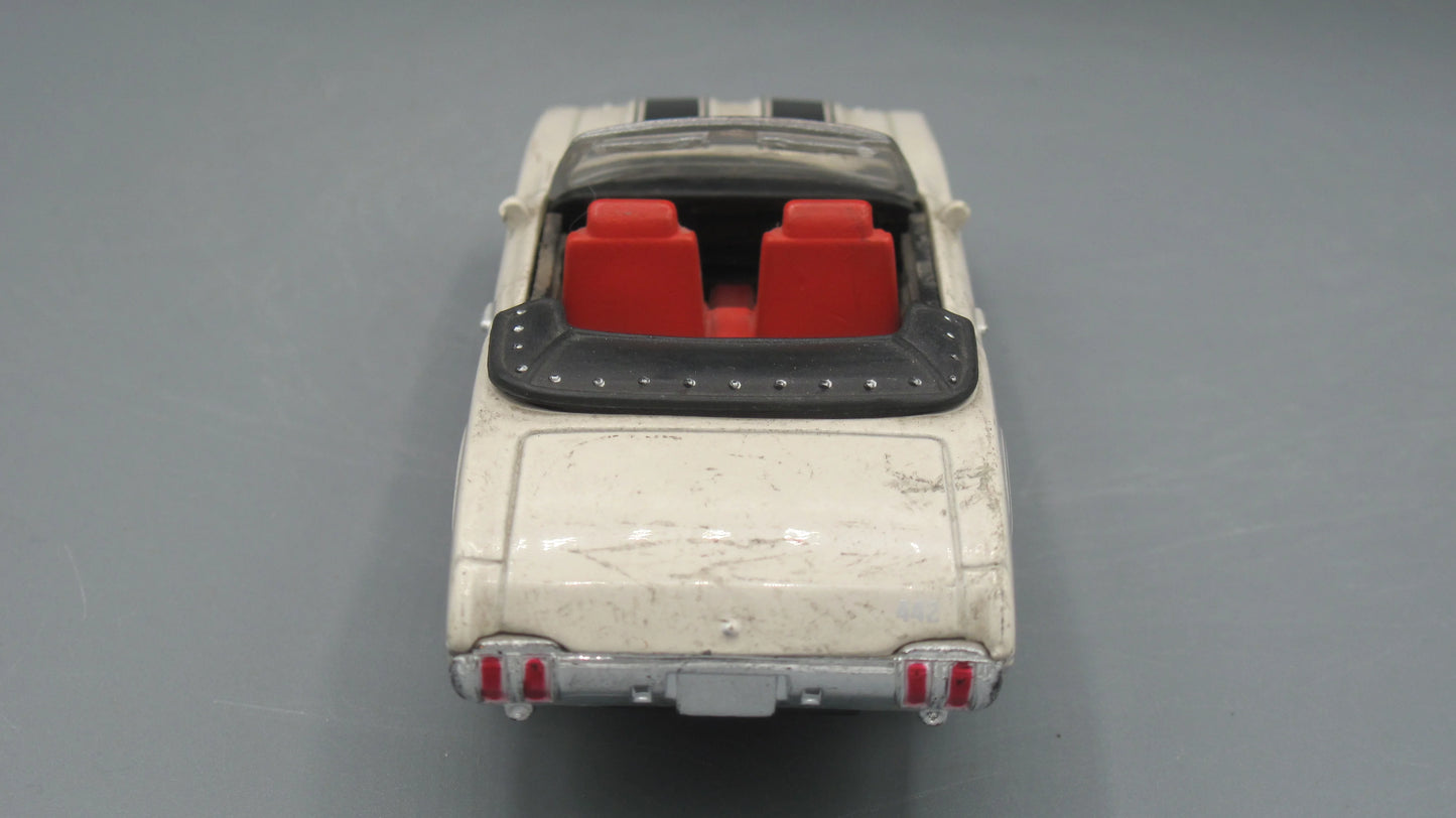 New-Ray Oldsmobile 442 1970 White