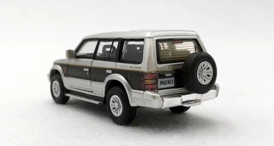 BMC Mitsubishi Pajero - 2Gen Silver, Red Super Exceed