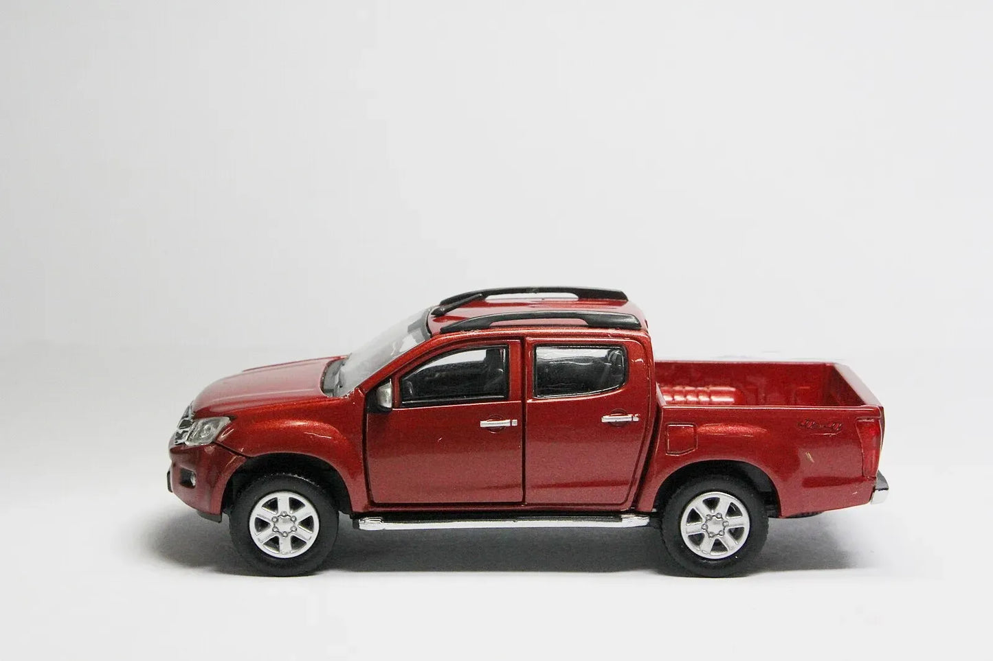 BMC Isuzu D-Max 2016 Red