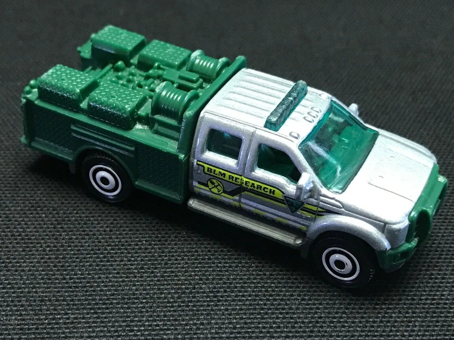 Matchbox Ford F-550 Super Duty Grey, Brown