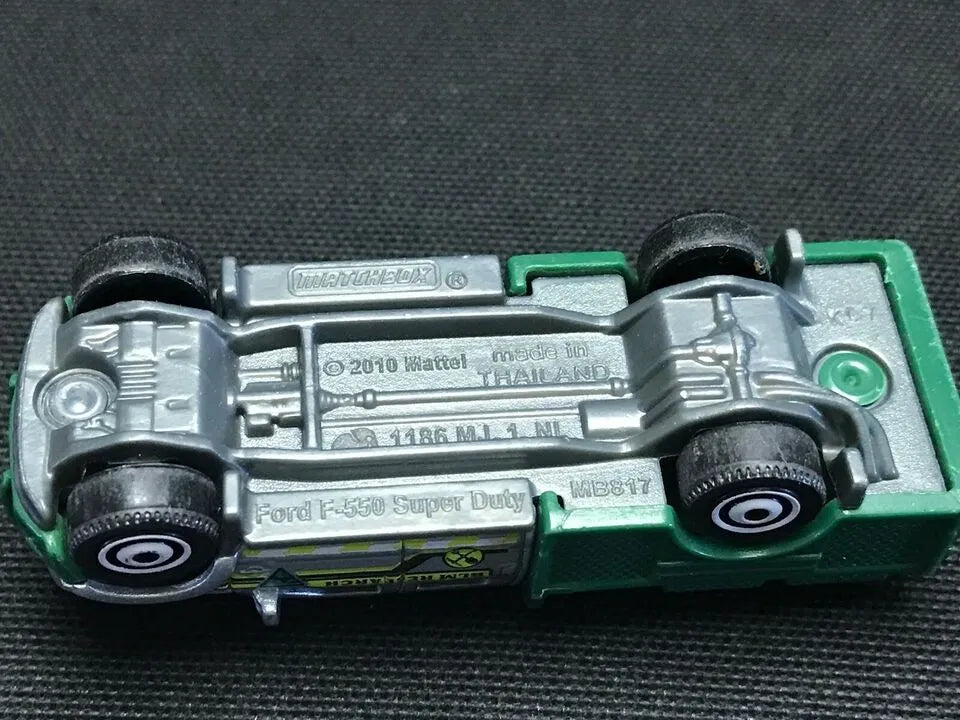 Matchbox Ford F-550 Super Duty Grey, Brown