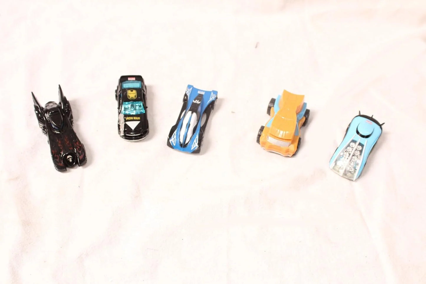 Marvel Heroes Set of 5 character cars Black, Blue, Yellow Marvel Heroes