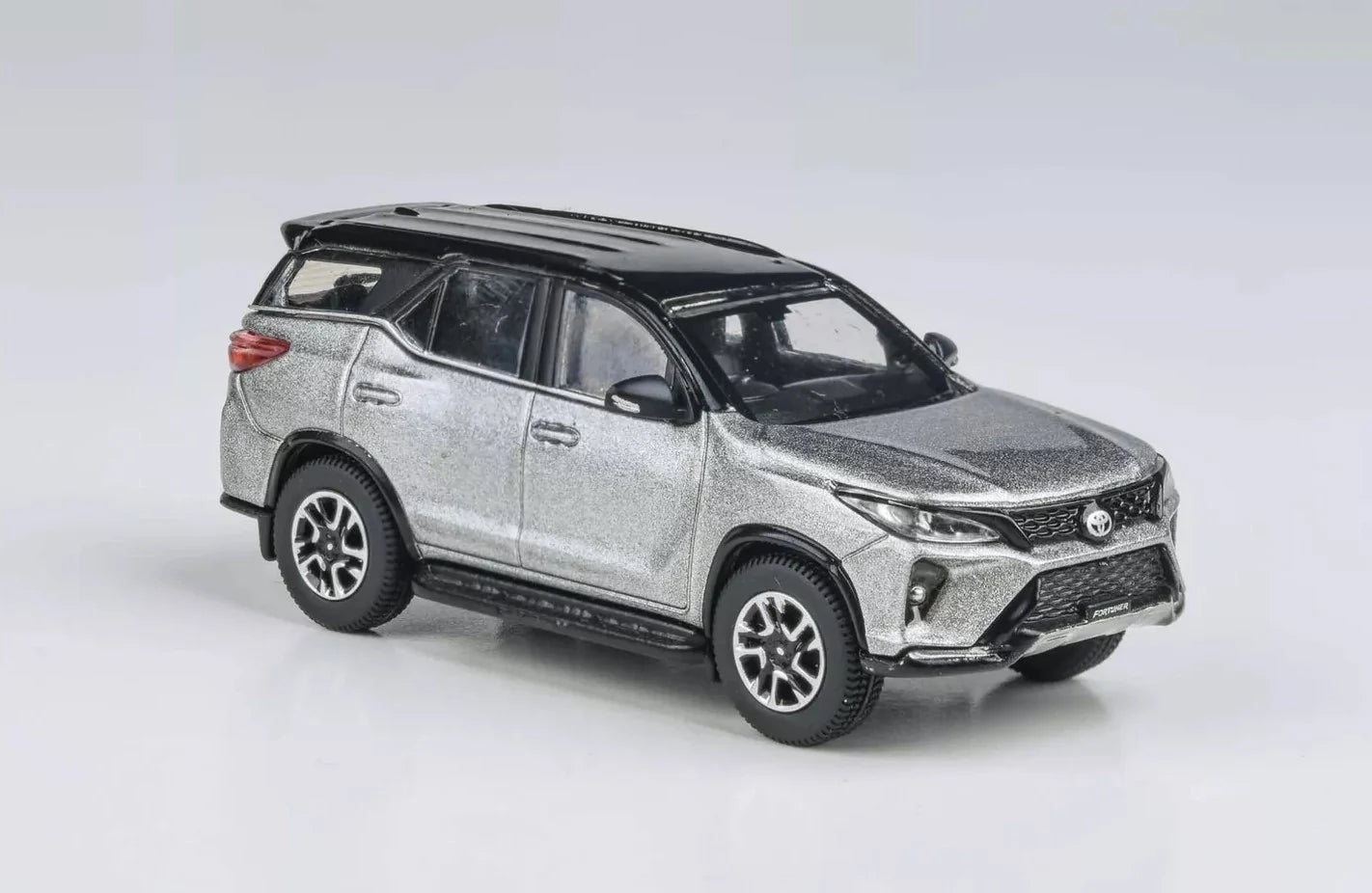 PARA 64 Toyota Fortuner (RHD) 2023 Silver