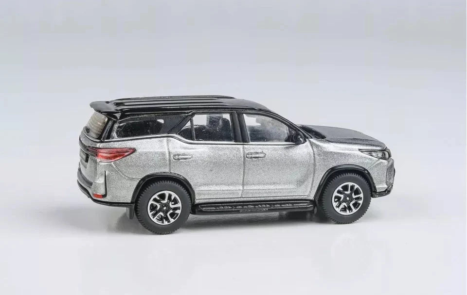 PARA 64 Toyota Fortuner (RHD) 2023 Silver