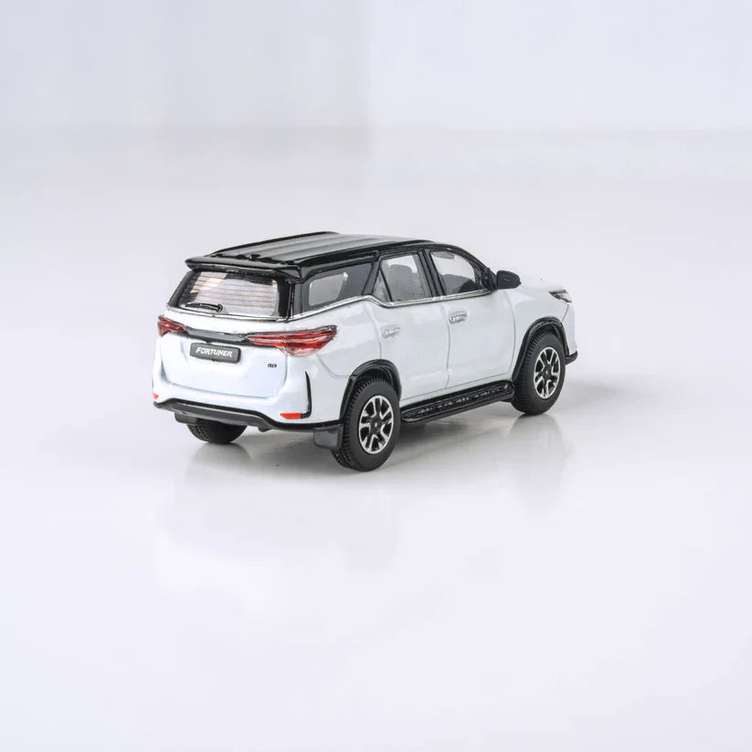 PARA 64 Toyota Fortuner (RHD) 2023 White