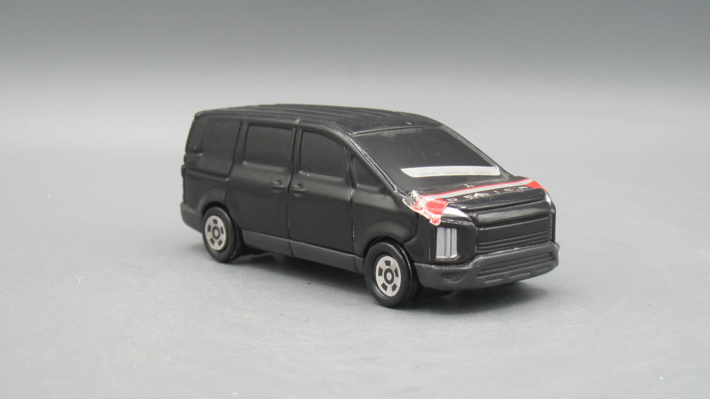 Tomica Mitsubishi Delica D5 Black Mcdonald's 2021