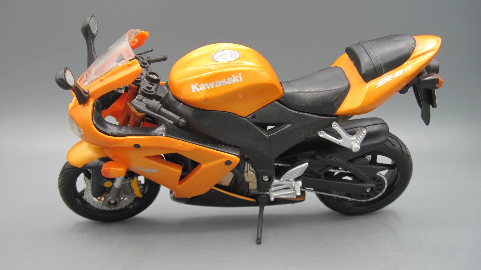 Maisto   Kawasaki ZX-10R  Orange