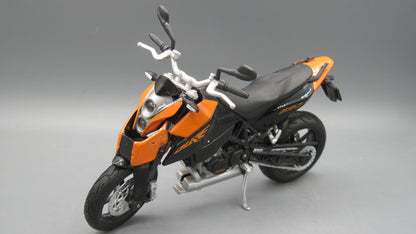 Maisto   KTM Duke 690  Orange