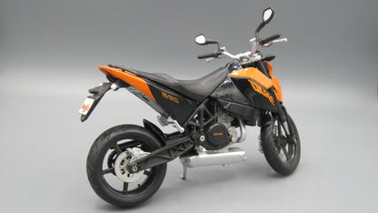 Maisto   KTM Duke 690  Orange