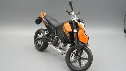 Maisto   KTM Duke 690  Orange