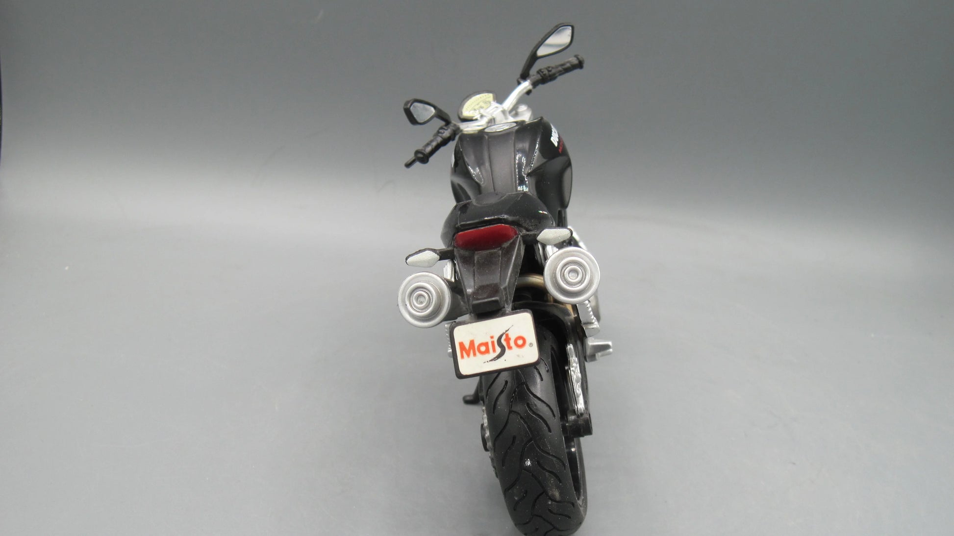 Maisto   Ducati Multistrada 1200S  Black