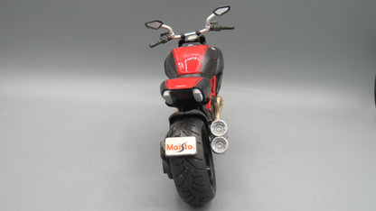 Maisto   Ducati Diavel Carbon  Red
