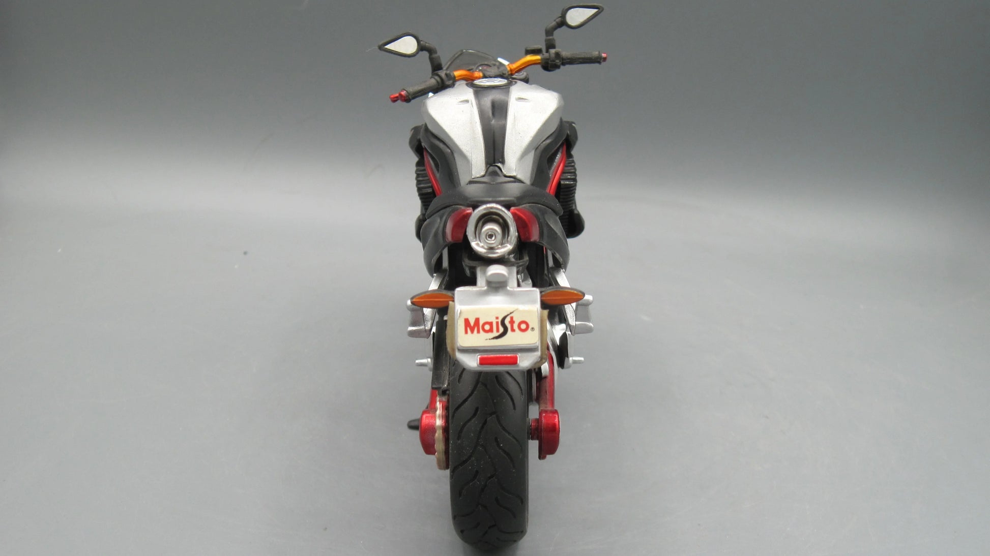 Maisto   Benelli Tornado Titanium  Grey