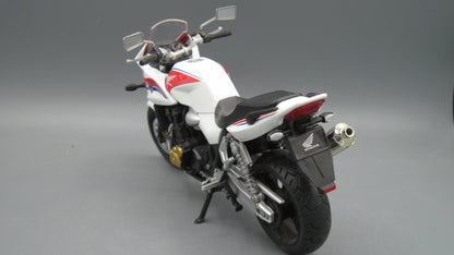 Maisto   Honda 1300 SB  White