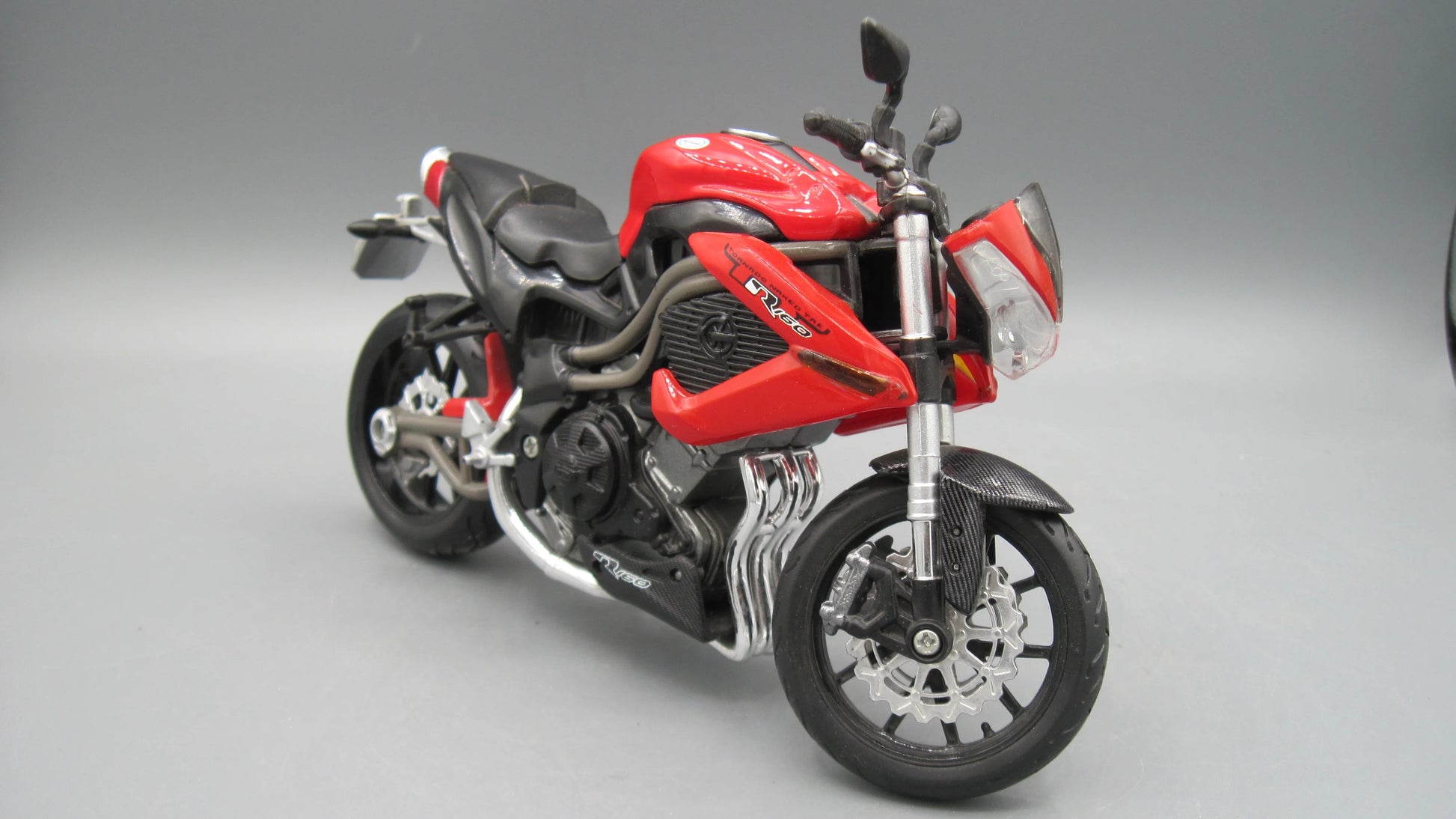 Maisto   Beneli Tornado R160 Naked  Red