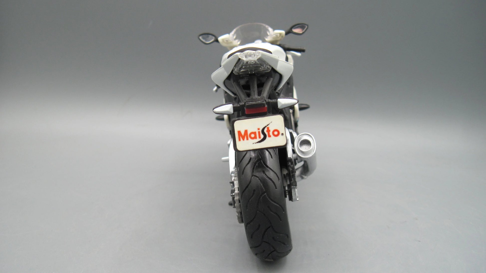 Maisto   BMW S1000RR   White