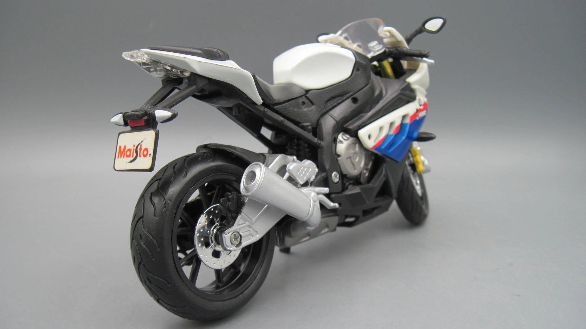 Maisto   BMW S1000RR   White