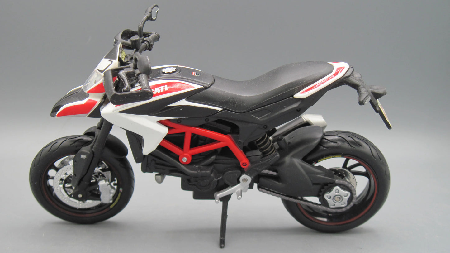 Maisto   Ducati hypermotard  White + Black