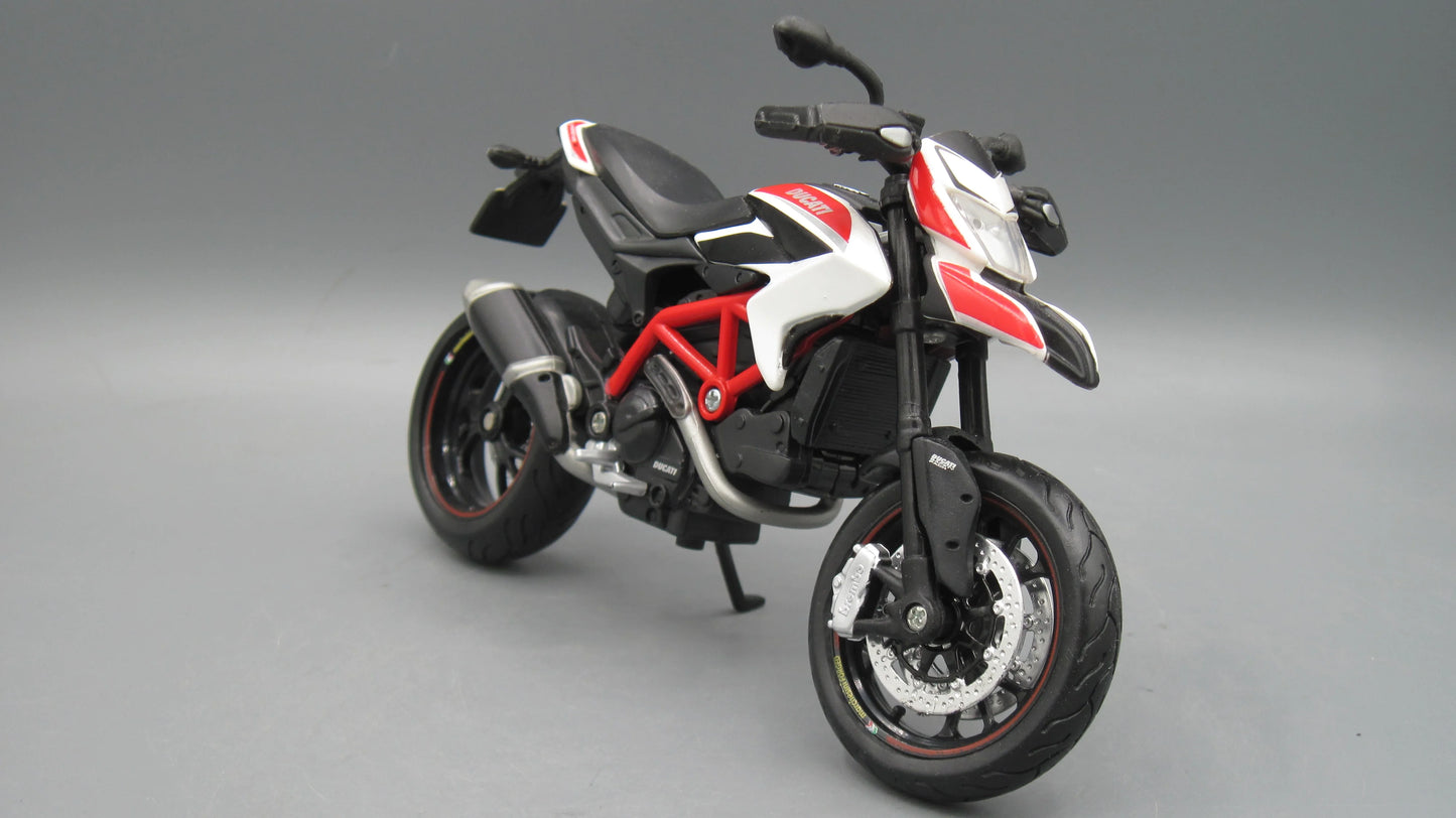 Maisto   Ducati hypermotard  White + Black
