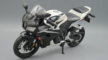 Maisto   Honda CBR 1000RR   White + Black