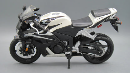 Maisto   Honda CBR 1000RR   White + Black