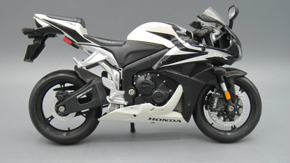 Maisto   Honda CBR 1000RR   White + Black