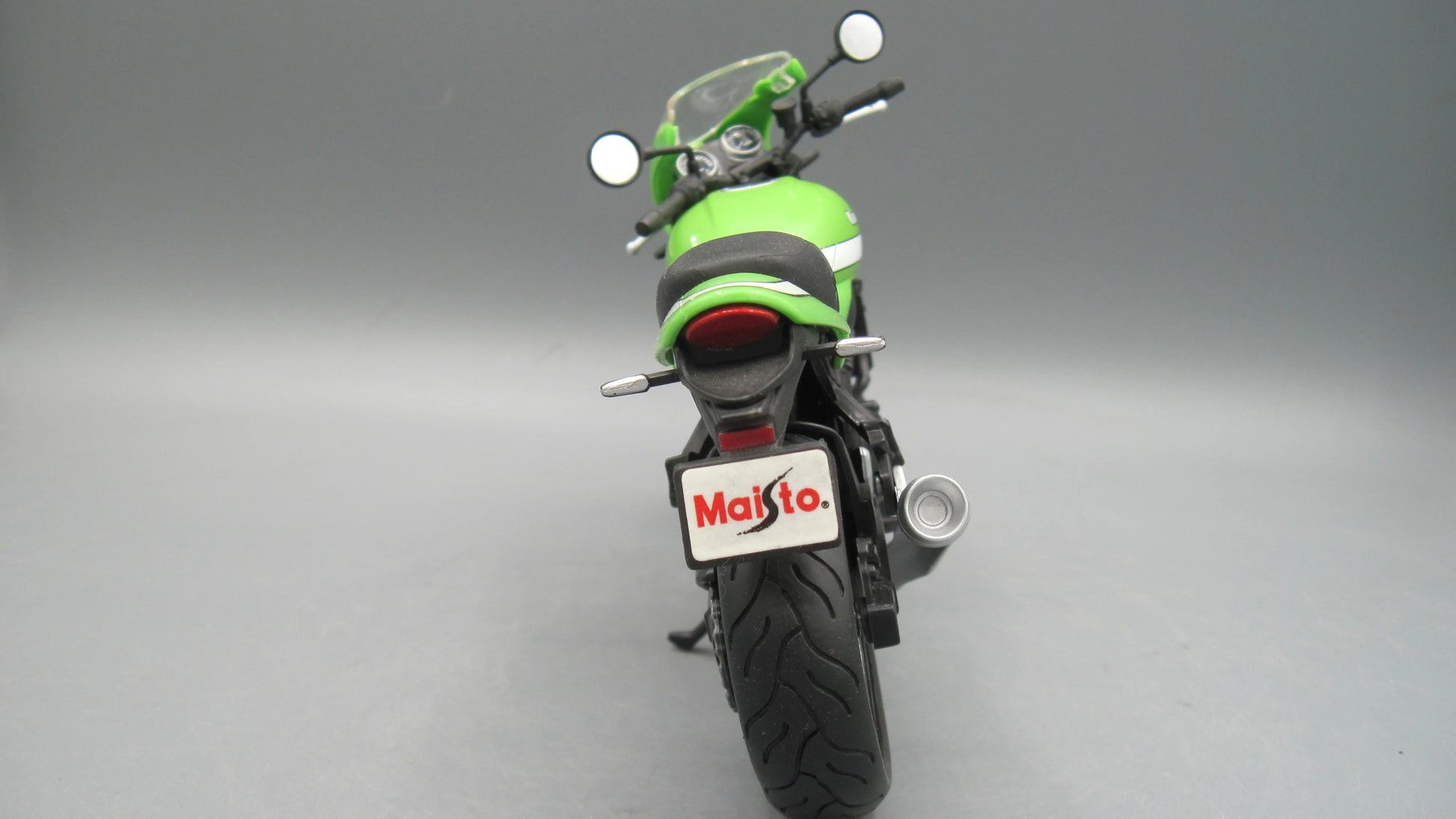 Maisto   Kawaski Z900 RS  Green
