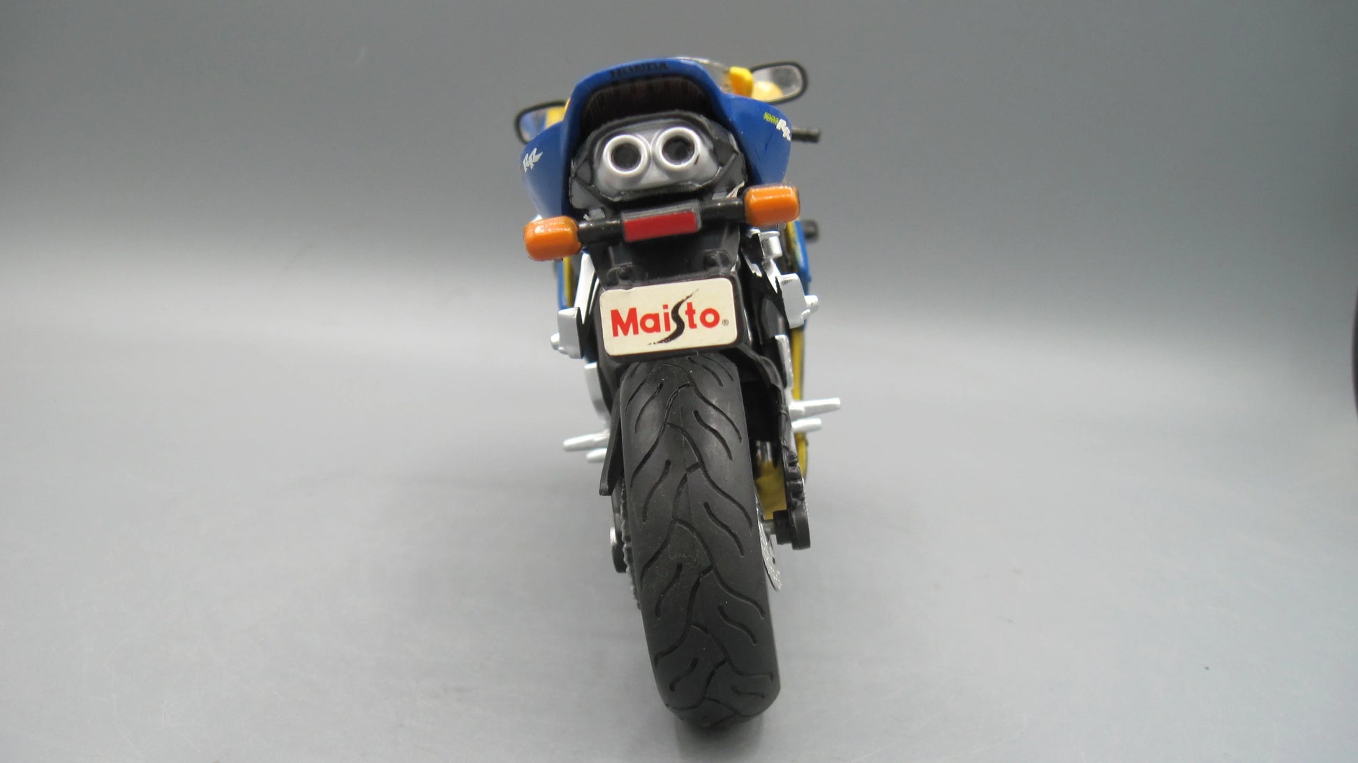 Maisto   Honda CBR 1000RR Yoshimura  Blue + Yellow