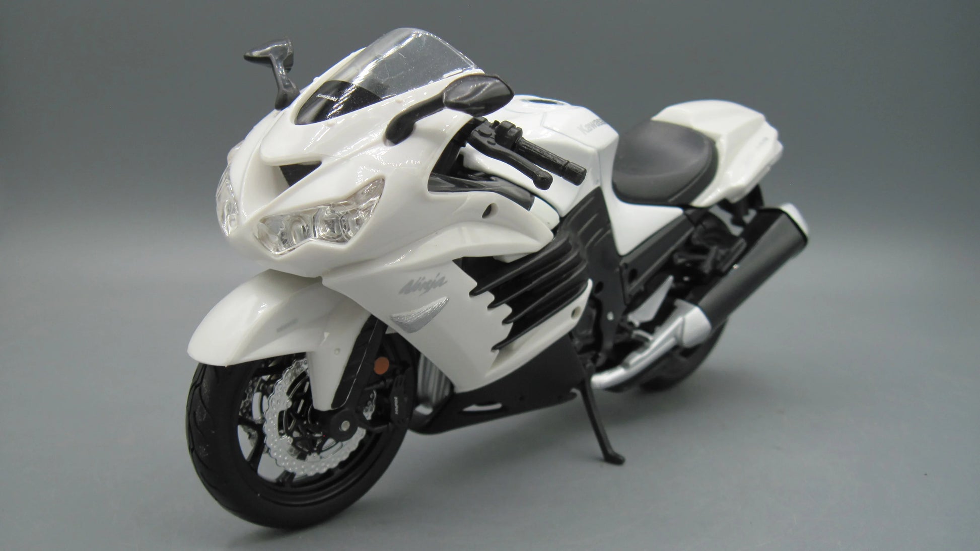 Maisto   Kawasaki ZX-14R  White