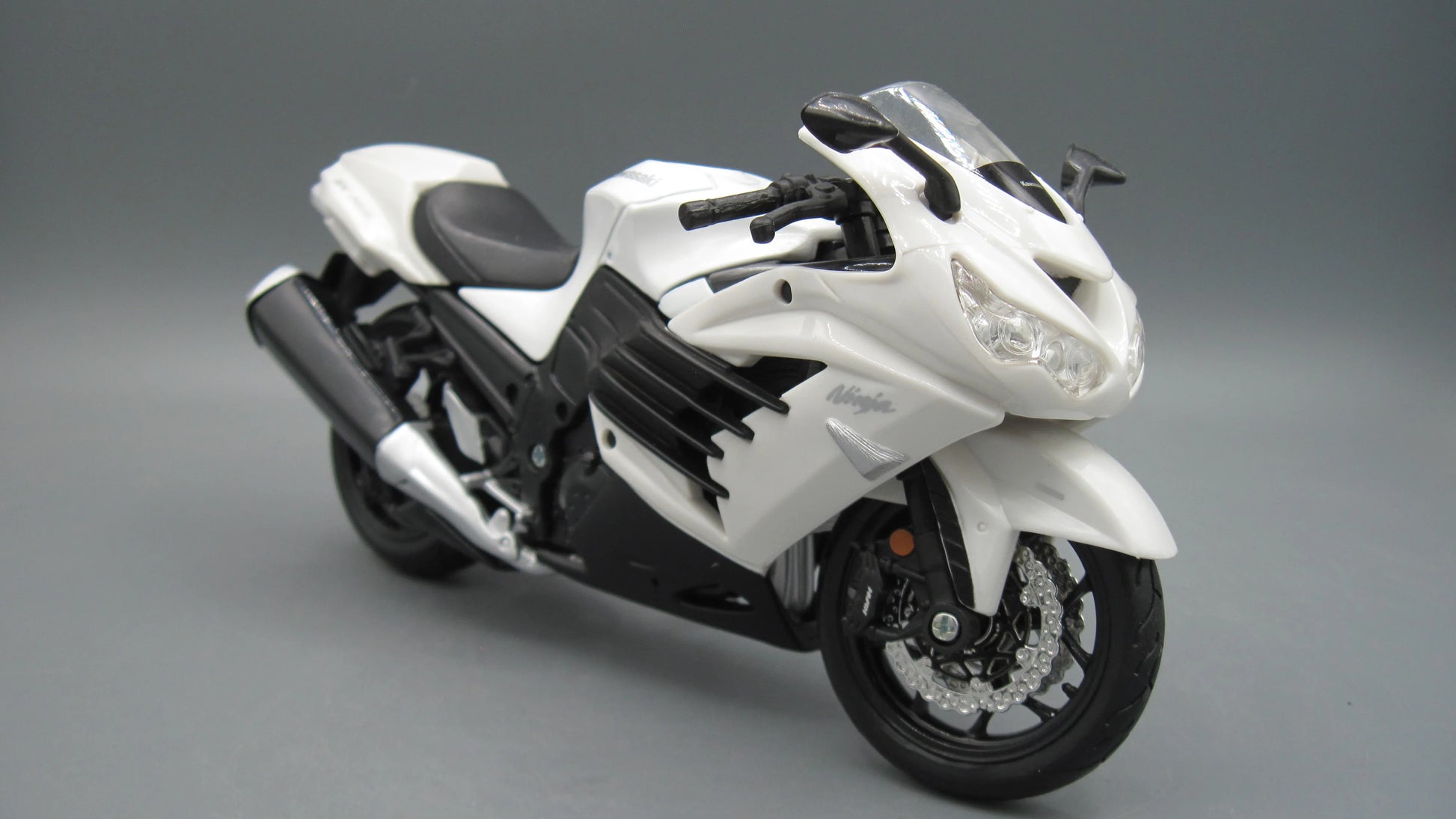 Maisto   Kawasaki ZX-14R  White