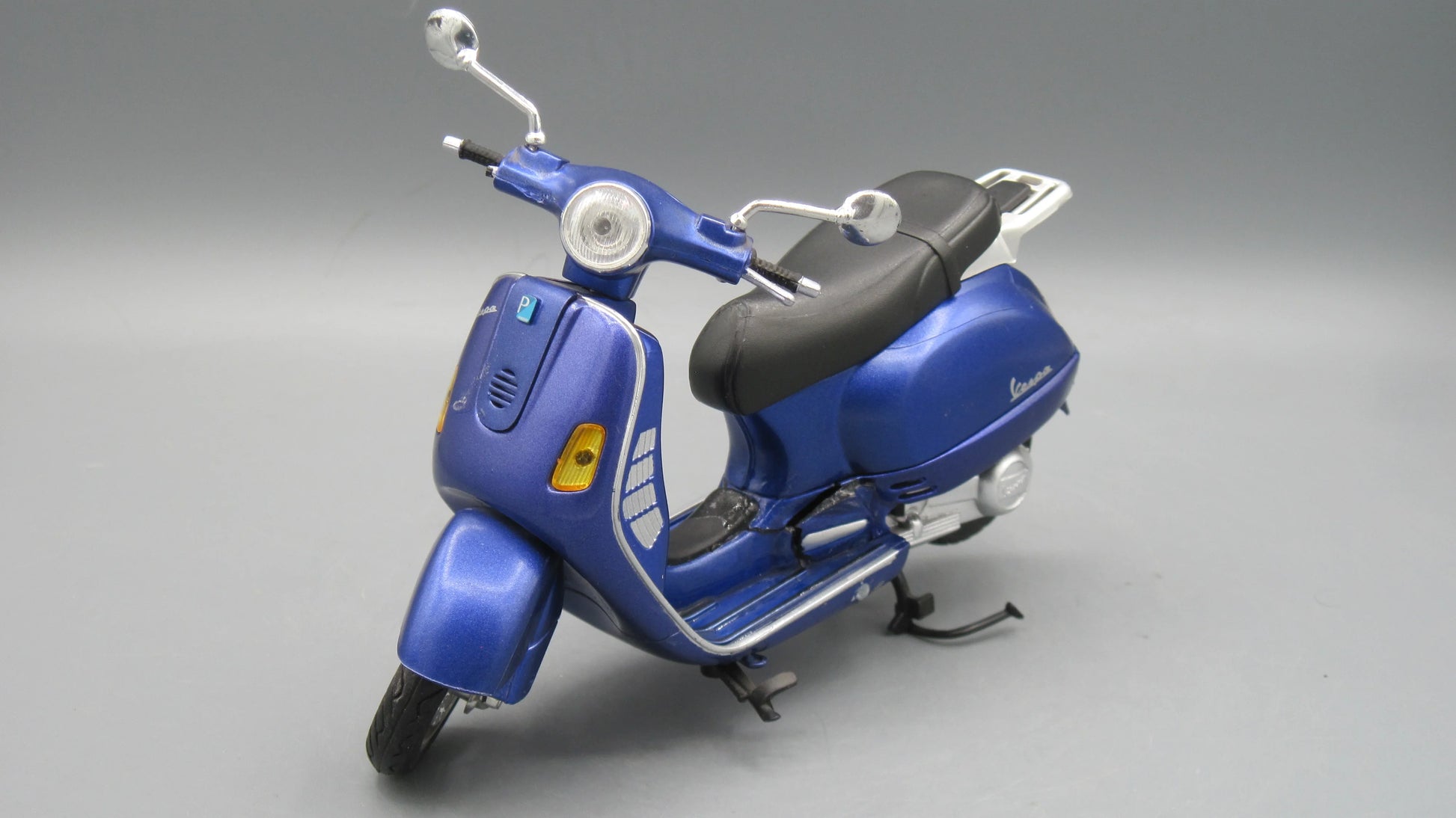 New-Ray   Vespa Granturismo  Purple