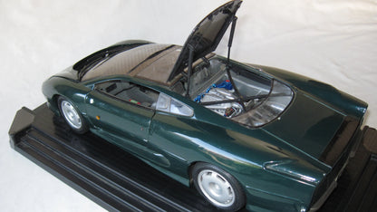 Maisto   Jaguar XJ 220 1992 Green