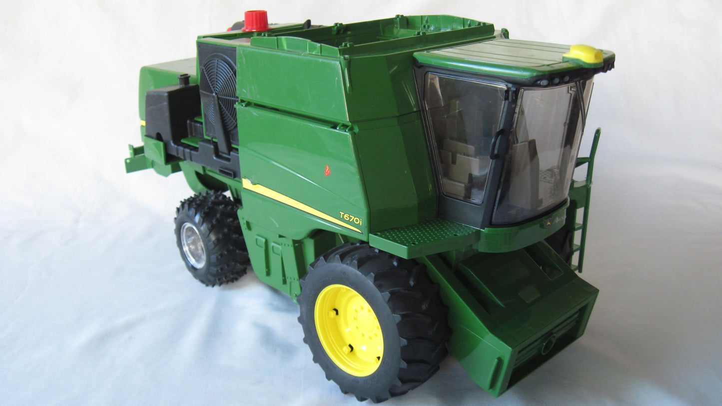 Bruder   John Deere T670i  Green